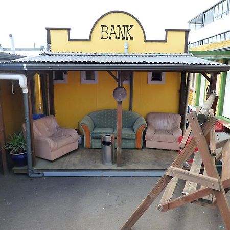 Cactus Jacks Backpackers Rotorua Ngoại thất bức ảnh
