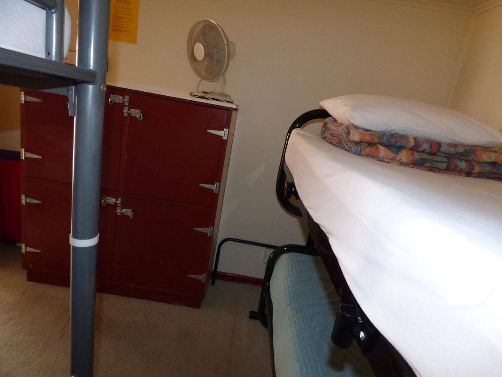 Cactus Jacks Backpackers Rotorua Phòng bức ảnh
