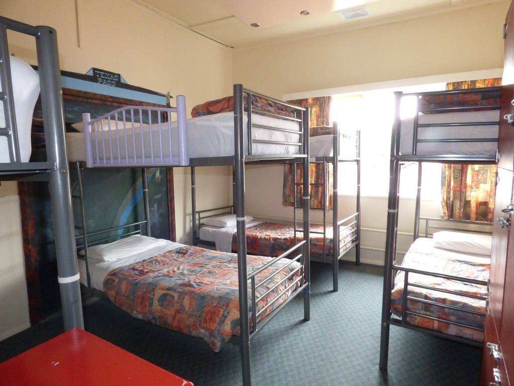 Cactus Jacks Backpackers Rotorua Phòng bức ảnh